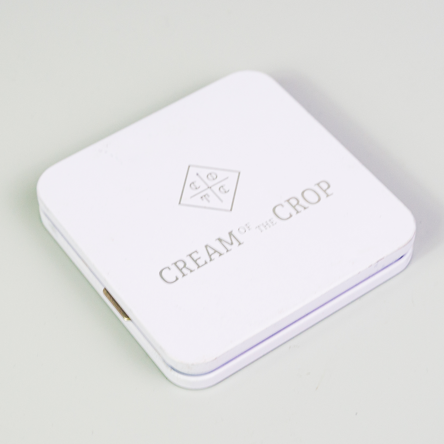 retroflip pre roll tin child resistant