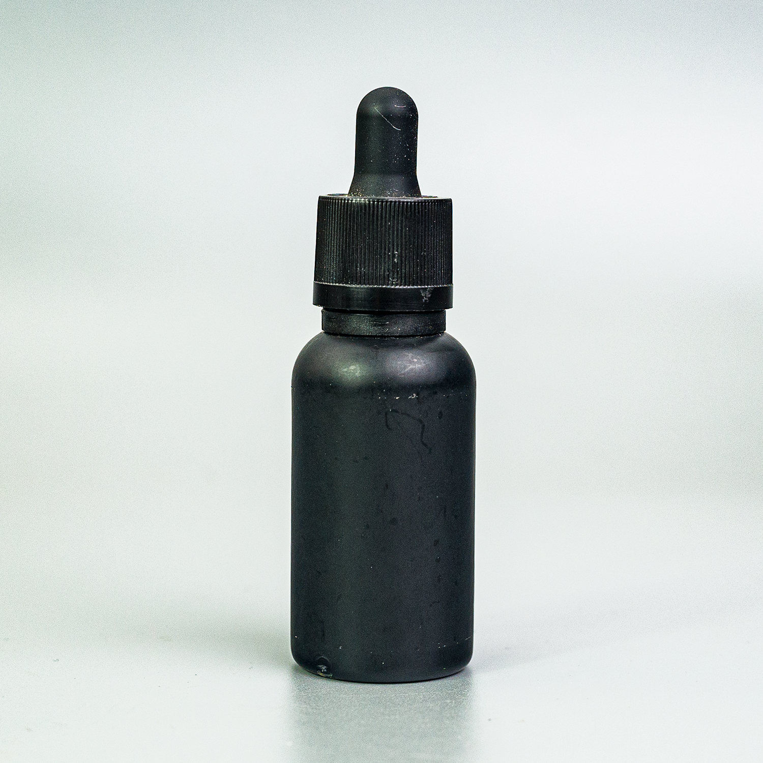 black ribbed glass dropper cap